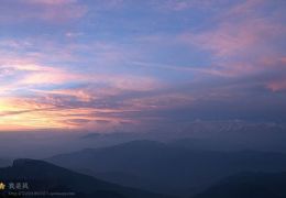 暴雨夜勇闯牛背山